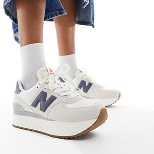 New Balance 574 Sneakers – Women’s 7.5 Gray